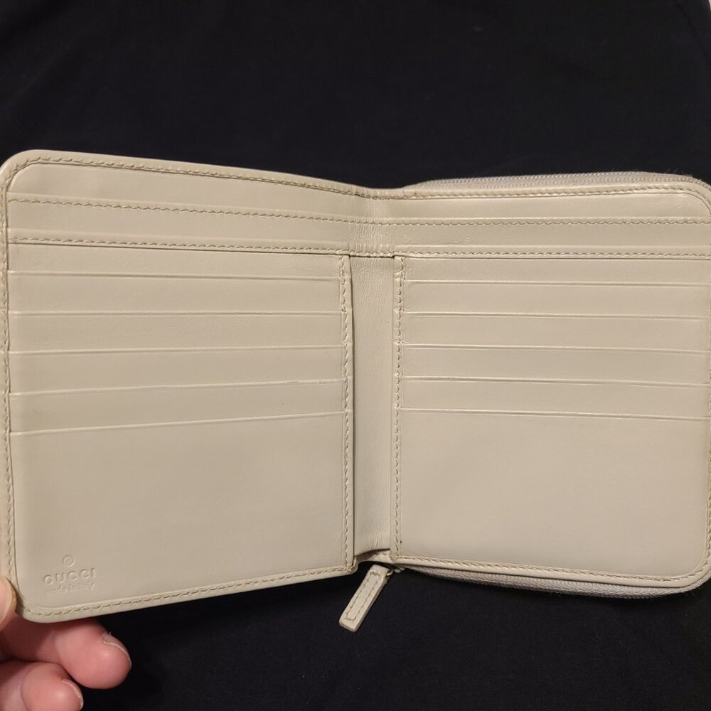 Gucci Microguccissima Compact Wallet - Picture 12 of 12